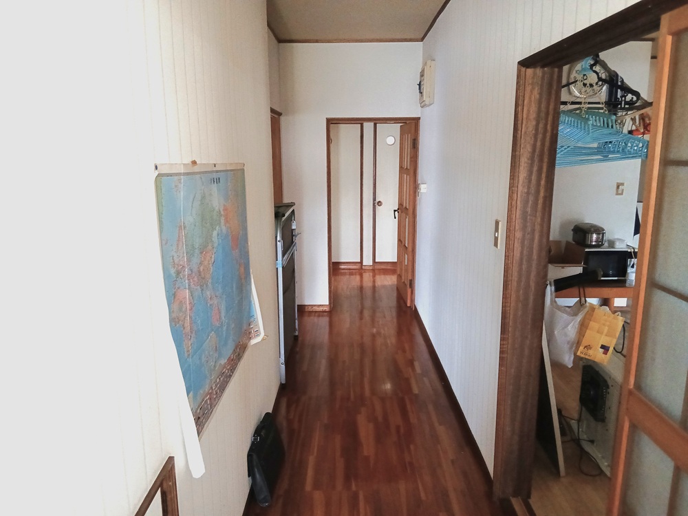 1980s wood house, 10-min walk to station, Iwate