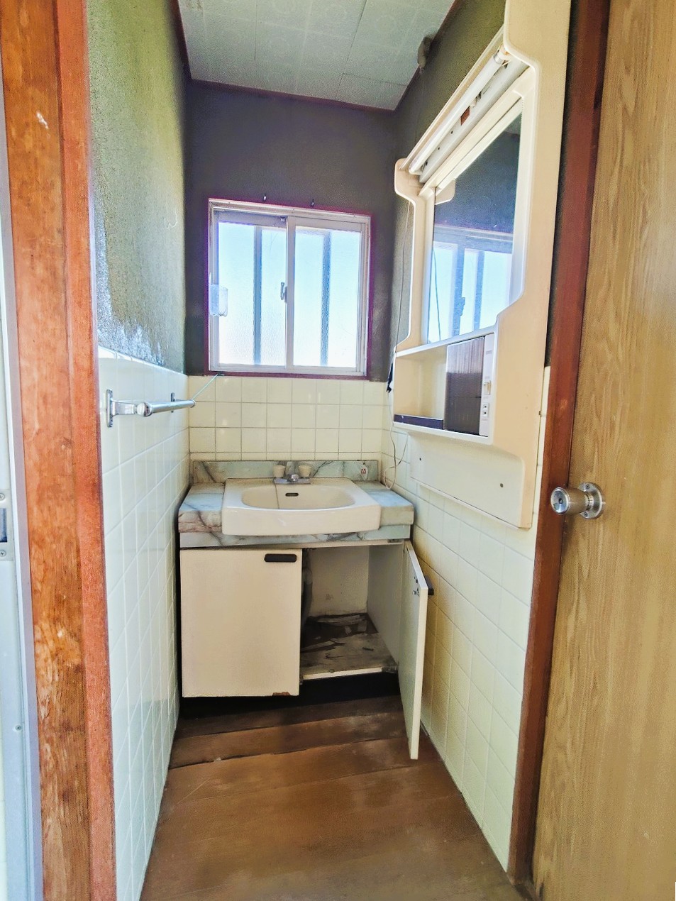 1970s steel-frame house in Ehime