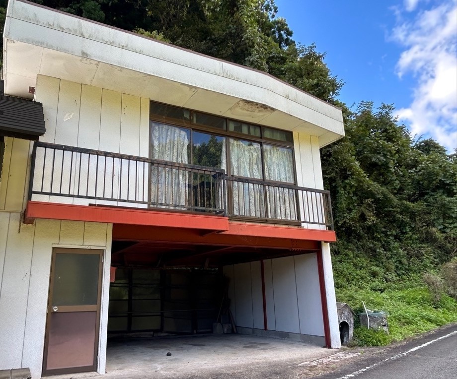 1990s steel-frame house in Fukushima