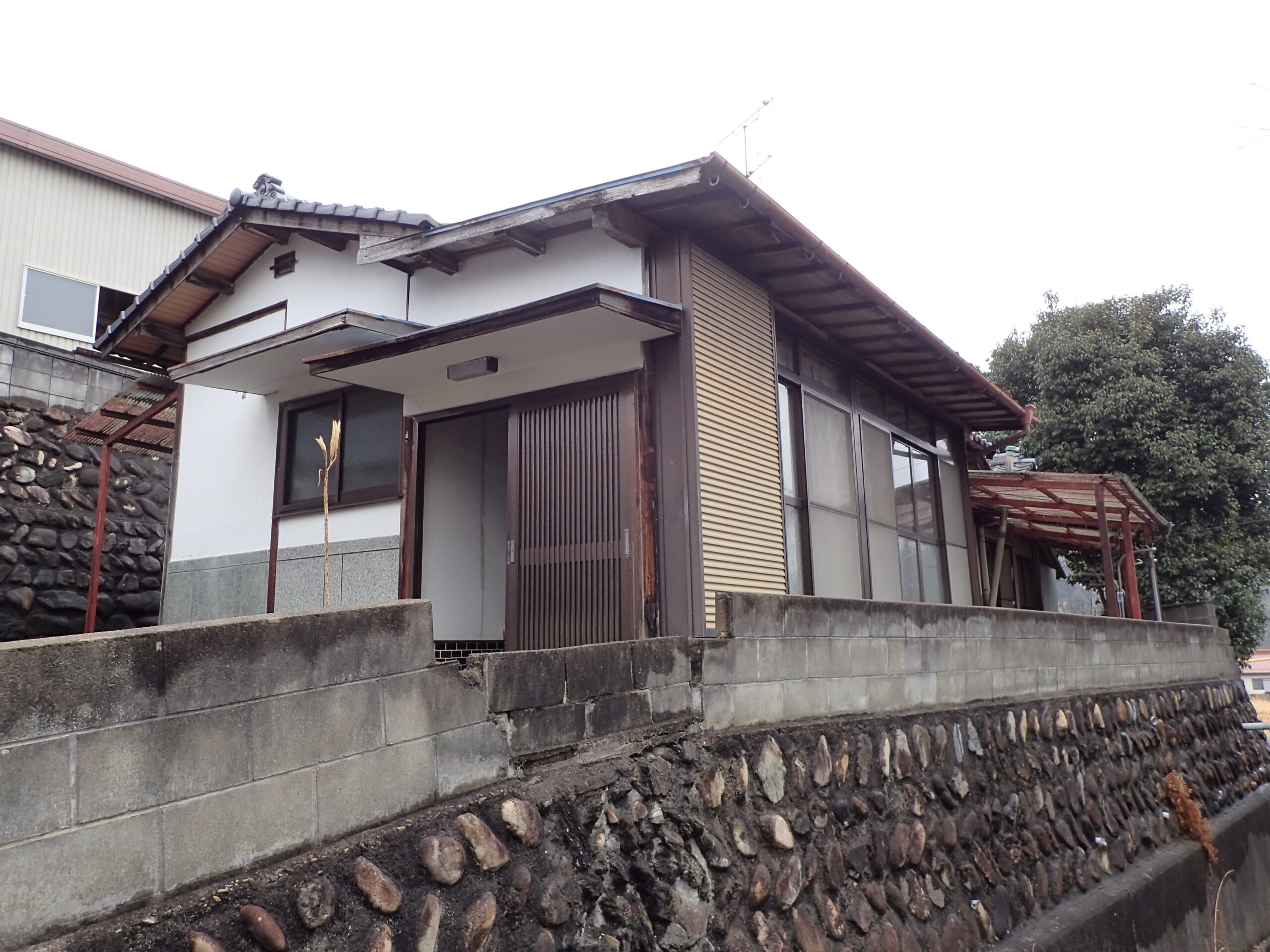 1960s wood house, 16-min walk to station, Okayama