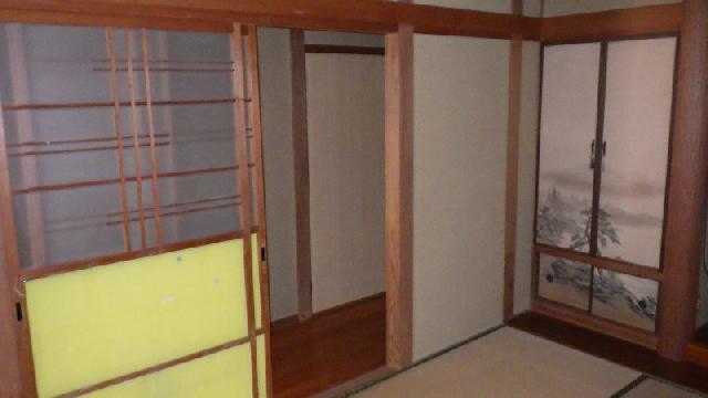 1980s wood house, 7-min walk to station, Nagasaki