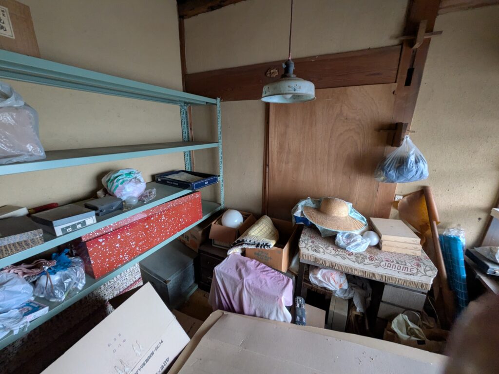 1960s wood house on a large plot in Nara