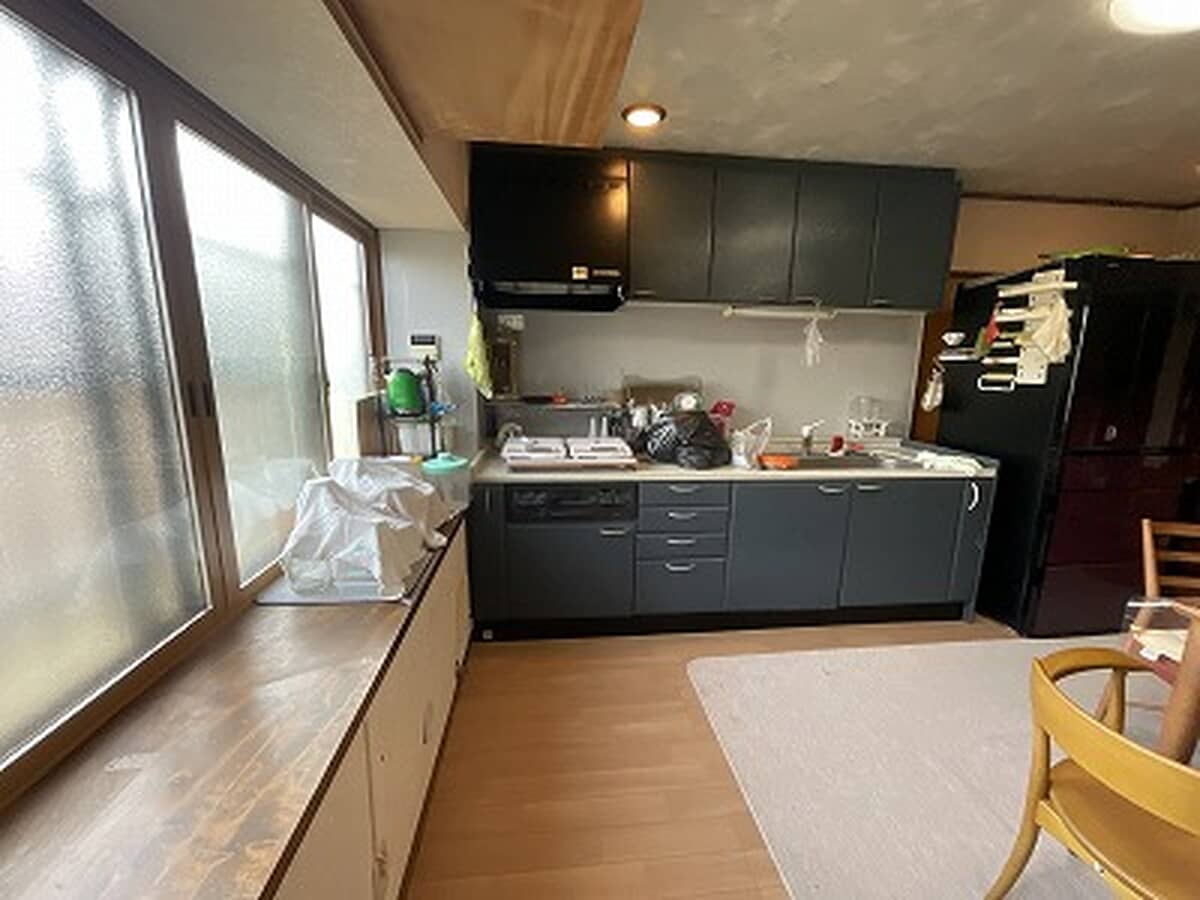 1990s wood house on a large plot in Hiroshima