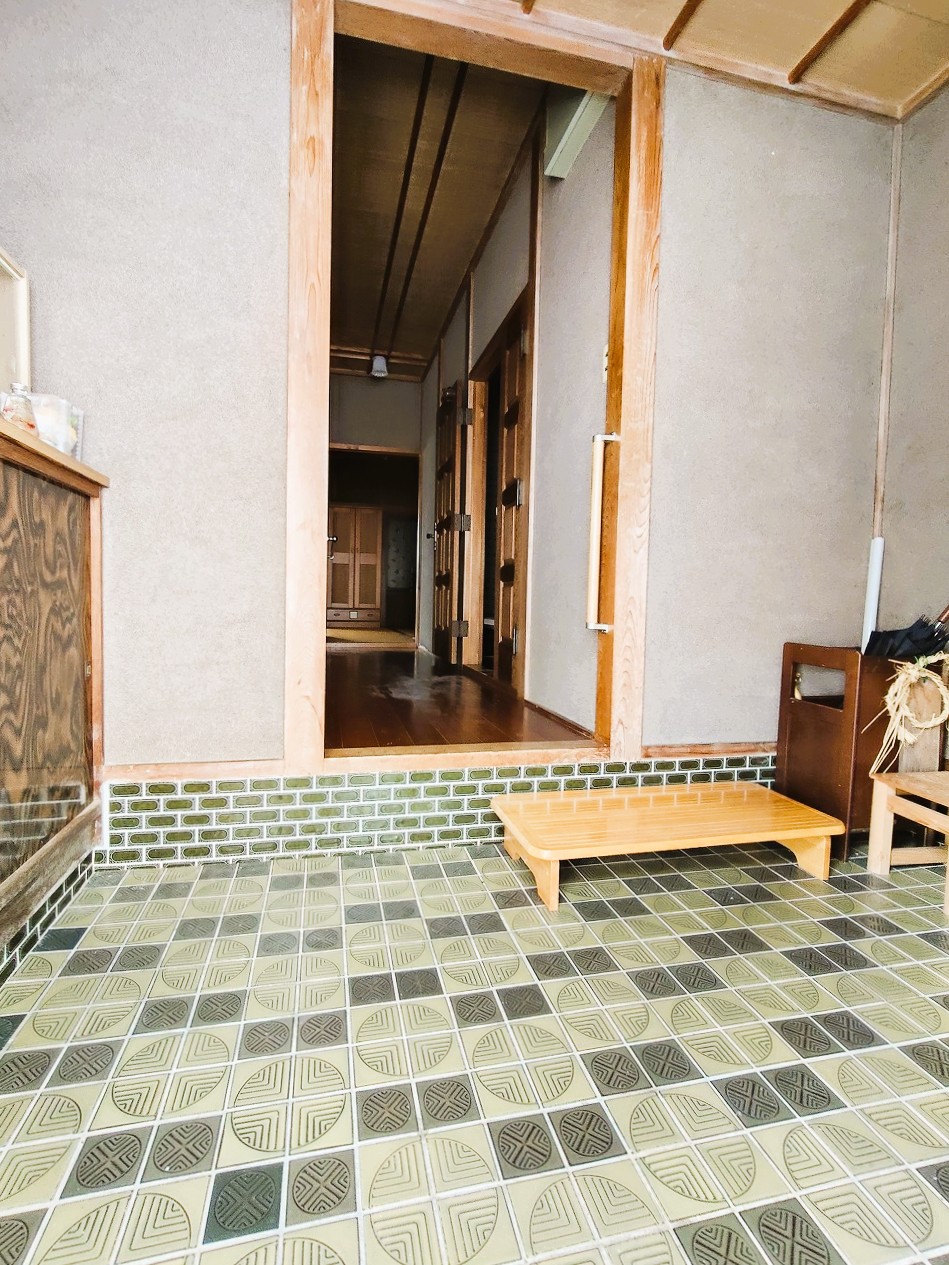 1990s wood house in Ehime