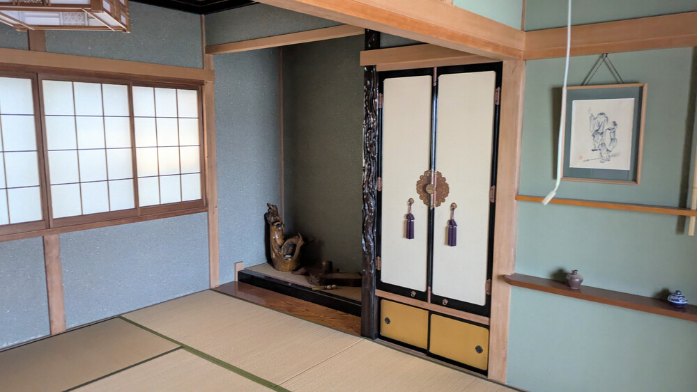 Wood house, 12-min walk to station, Toyama