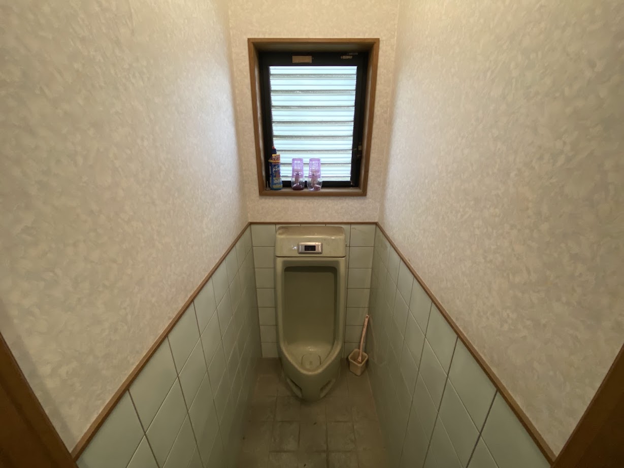 1990s wood house, 15-min walk to station, Toyama