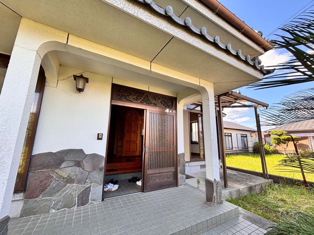 1980s wood house near the coast in Aira, Kagoshima