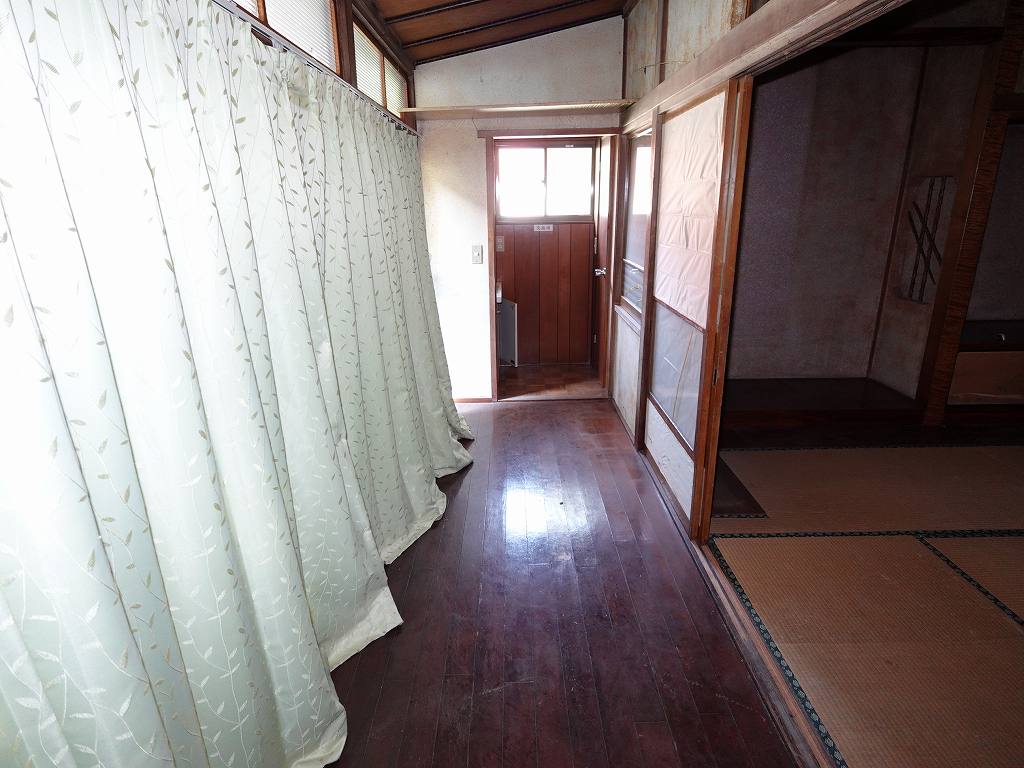 1950s wood house, 3-min walk to station, Nagano