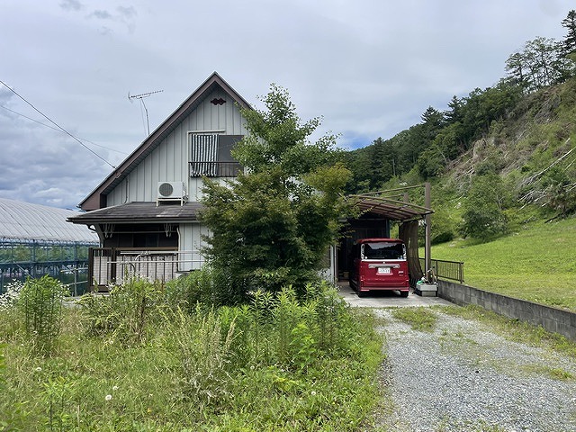1990s wood house, 6-min walk to station, Saitama