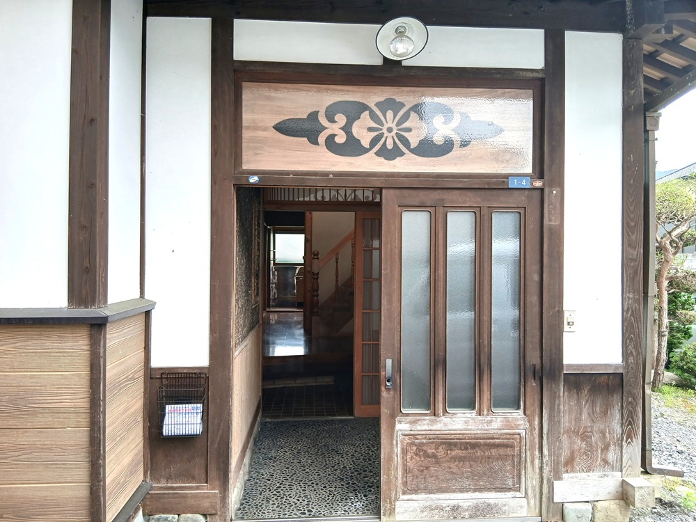 1980s wood house, 5-min walk to station, Iwate