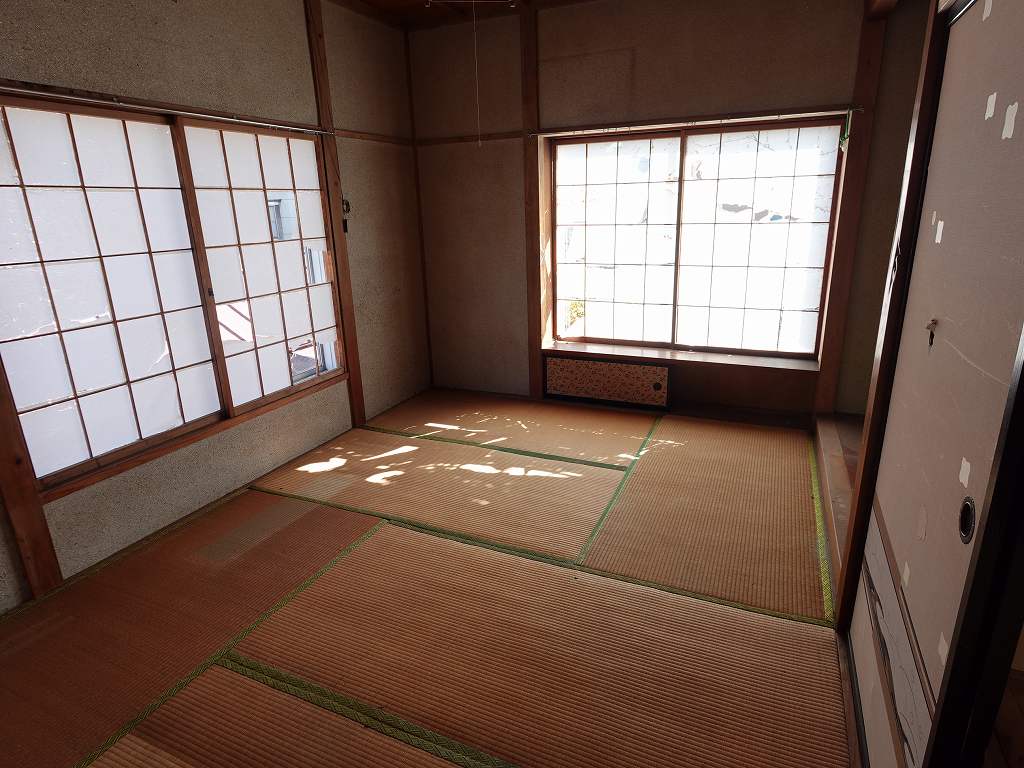 1950s wood house, 3-min walk to station, Nagano