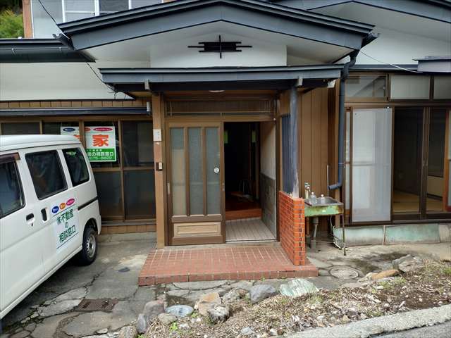 1970s wood house, 10-min walk to station, Nagano