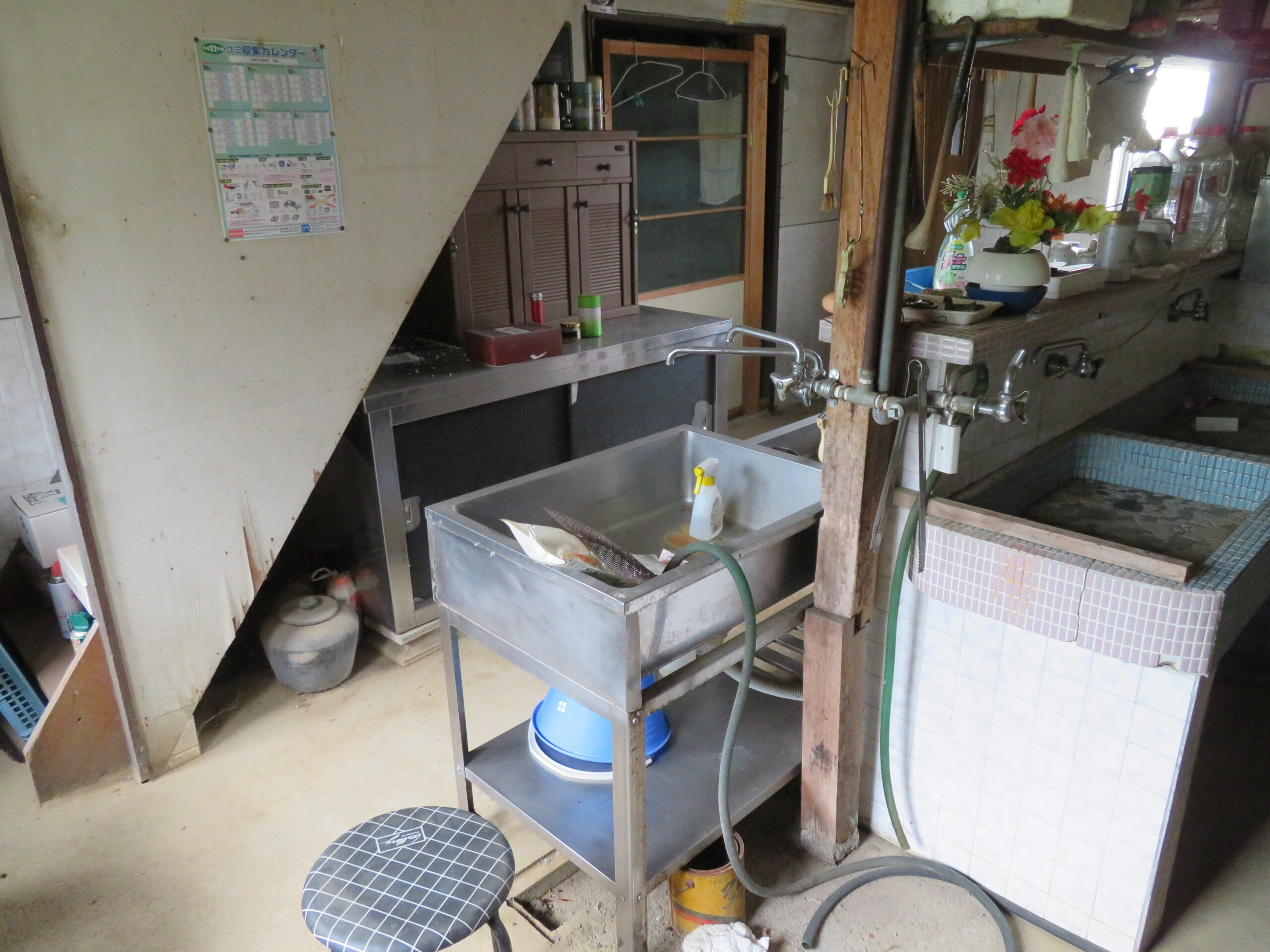 1970s concrete house in Matsusaka Kahada
