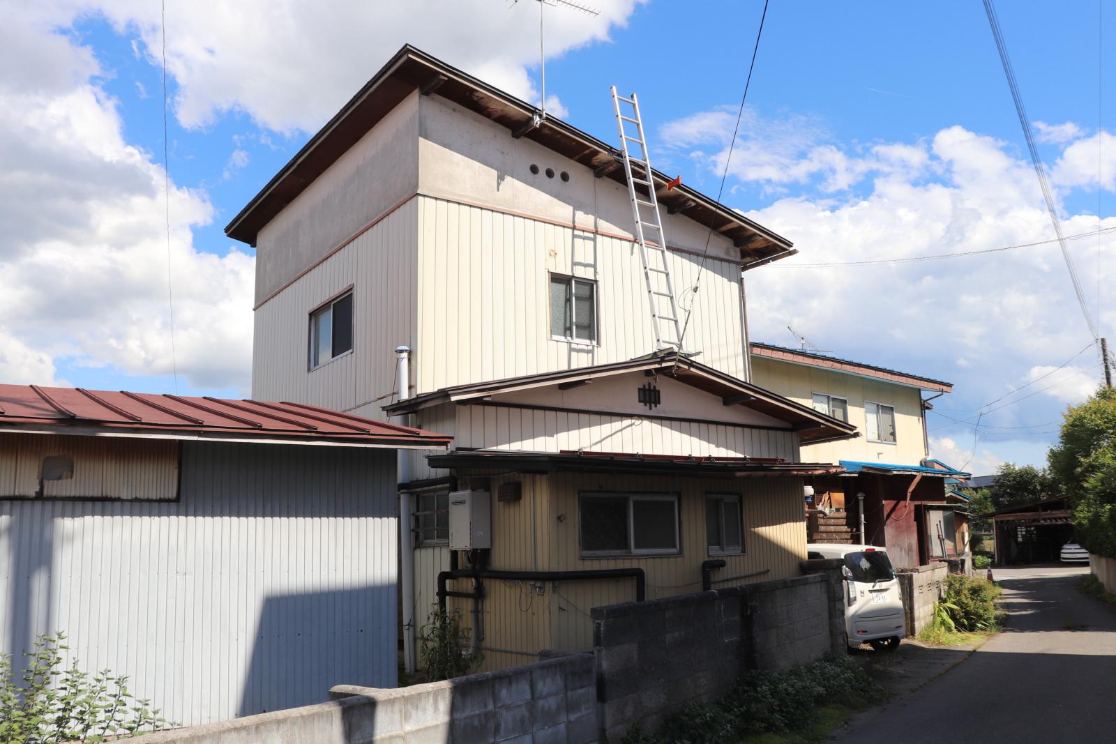 1970s house, 1-min walk to station, Yamagata