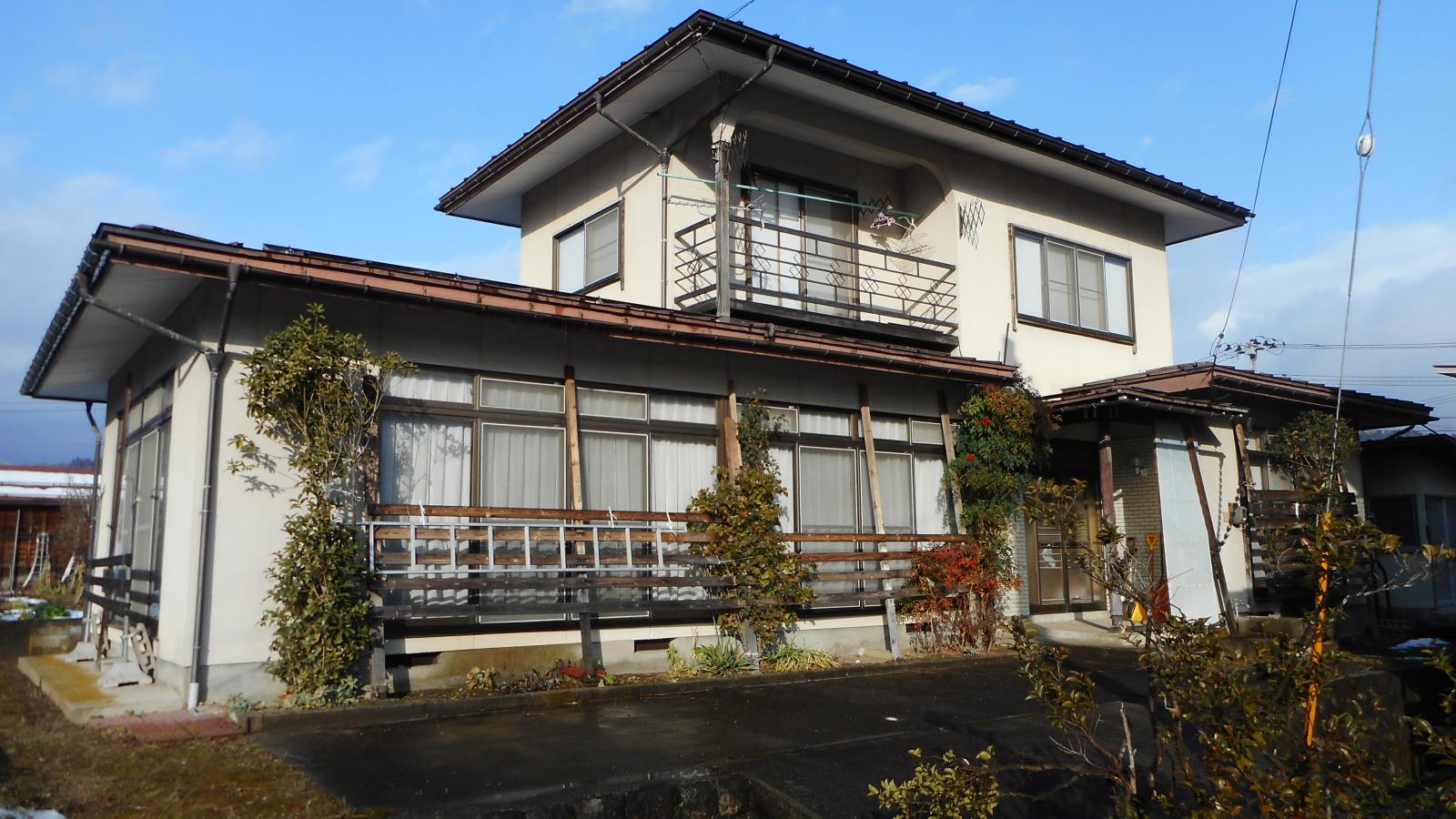 1970s house, 17-min walk to station, Yamagata