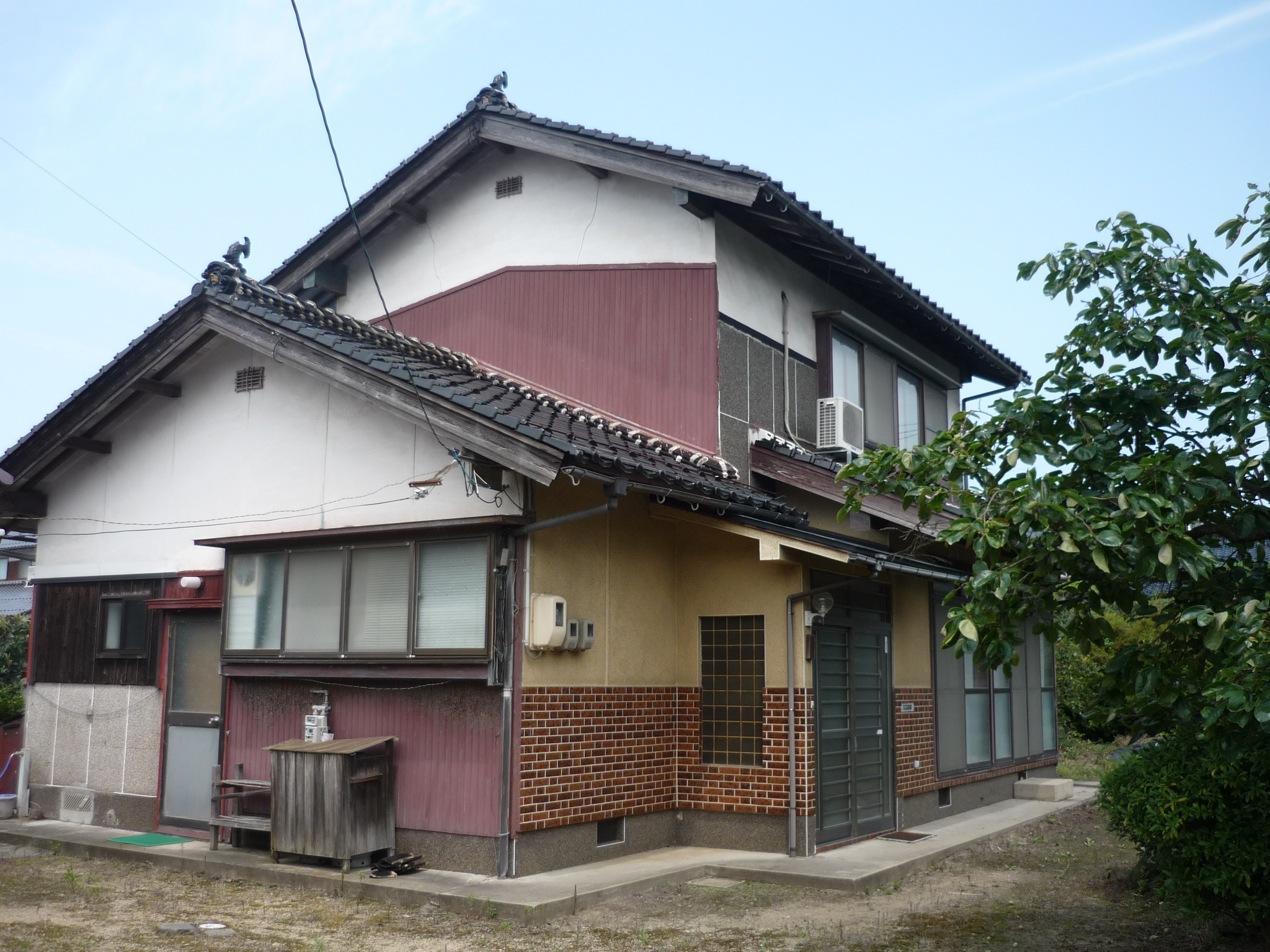 1970s wood house, 3-min walk to station, Tottori