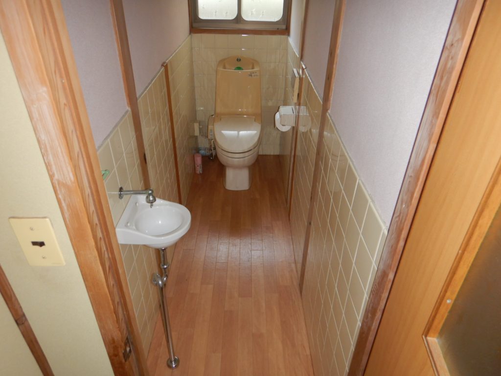 1970s wood house in Ehime