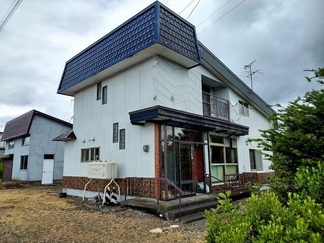 1970s wood house, 9-min walk to station, Hokkaido