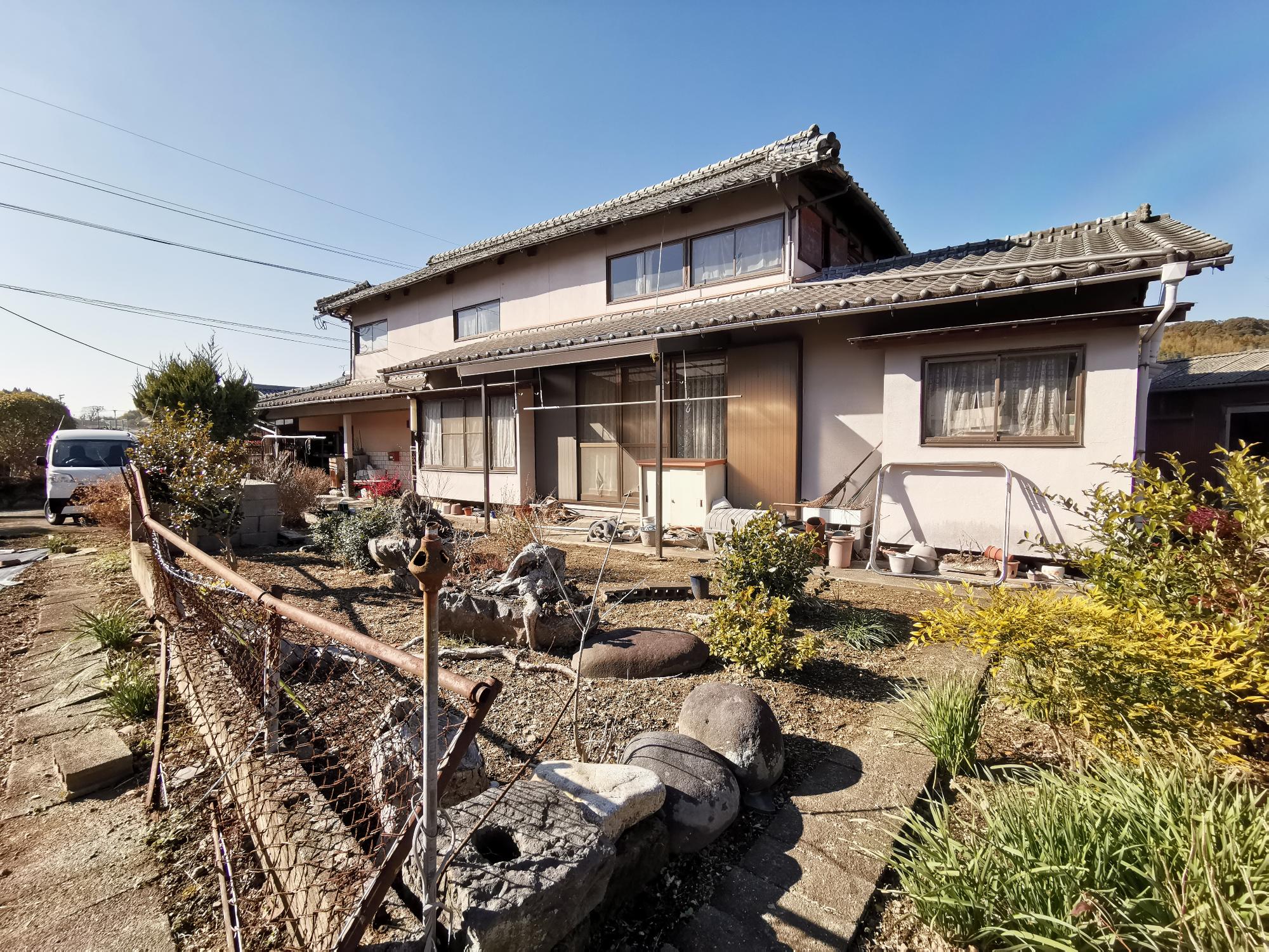 1920s wood house with storehouses in Fukuoka