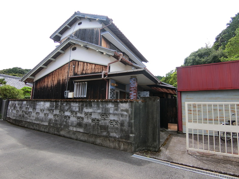 1970s wood house in Kochi