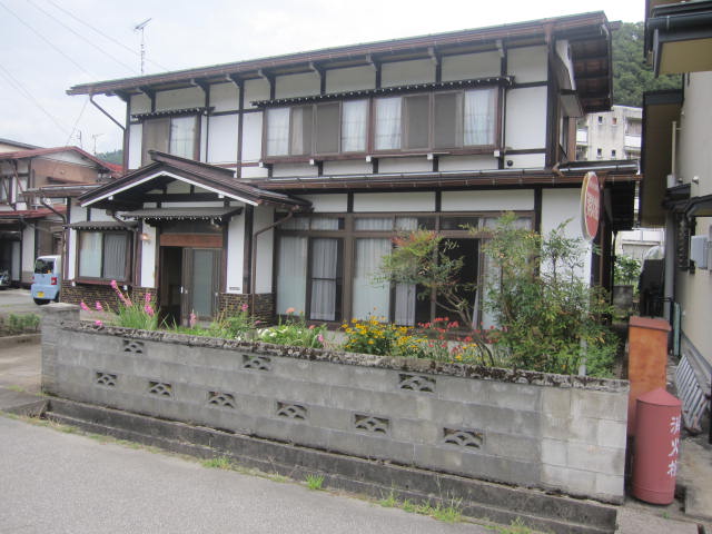 1970s wood house, 1-min walk to station, Gifu