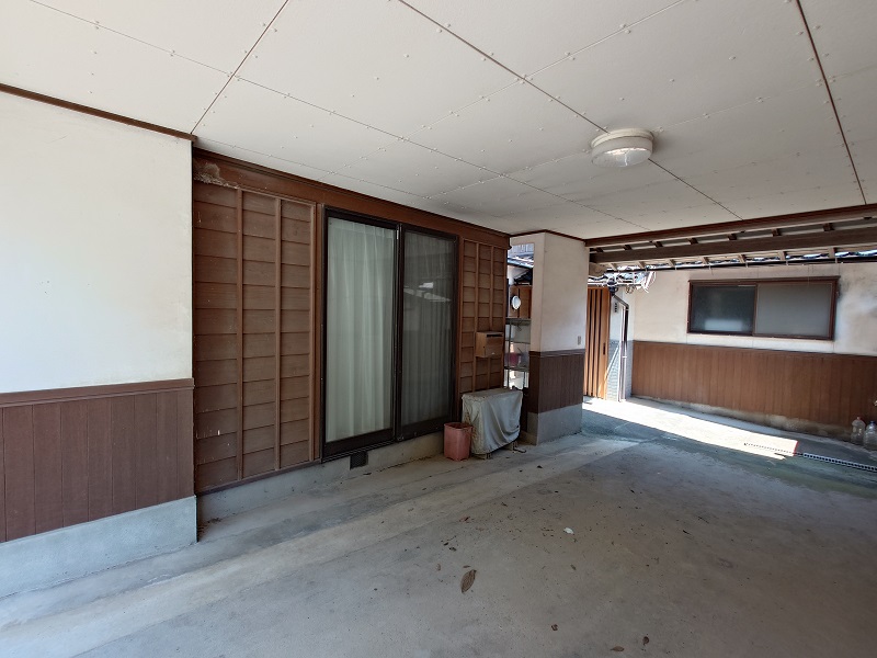 1950s wood house, 7-min walk to station, Tottori