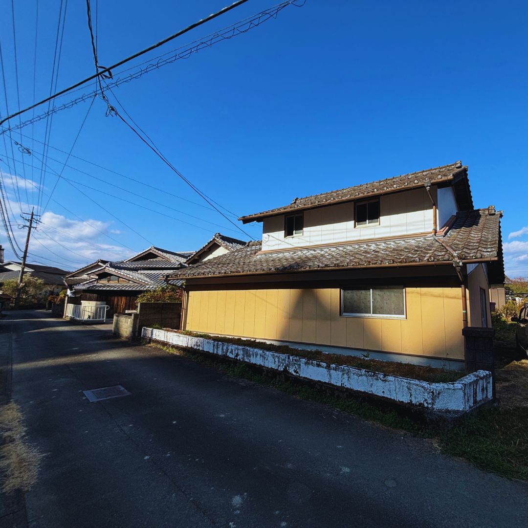1970s wood house with outbuildings in Miyazaki