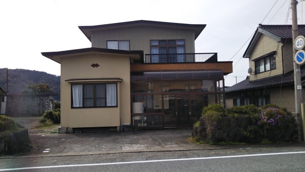 1970s steel-frame house, 6-min walk to station, Toyama