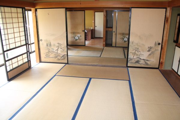 1980s house, 17-min walk to station, Shimane