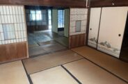 1920s wood house on a large plot in Tokushima
