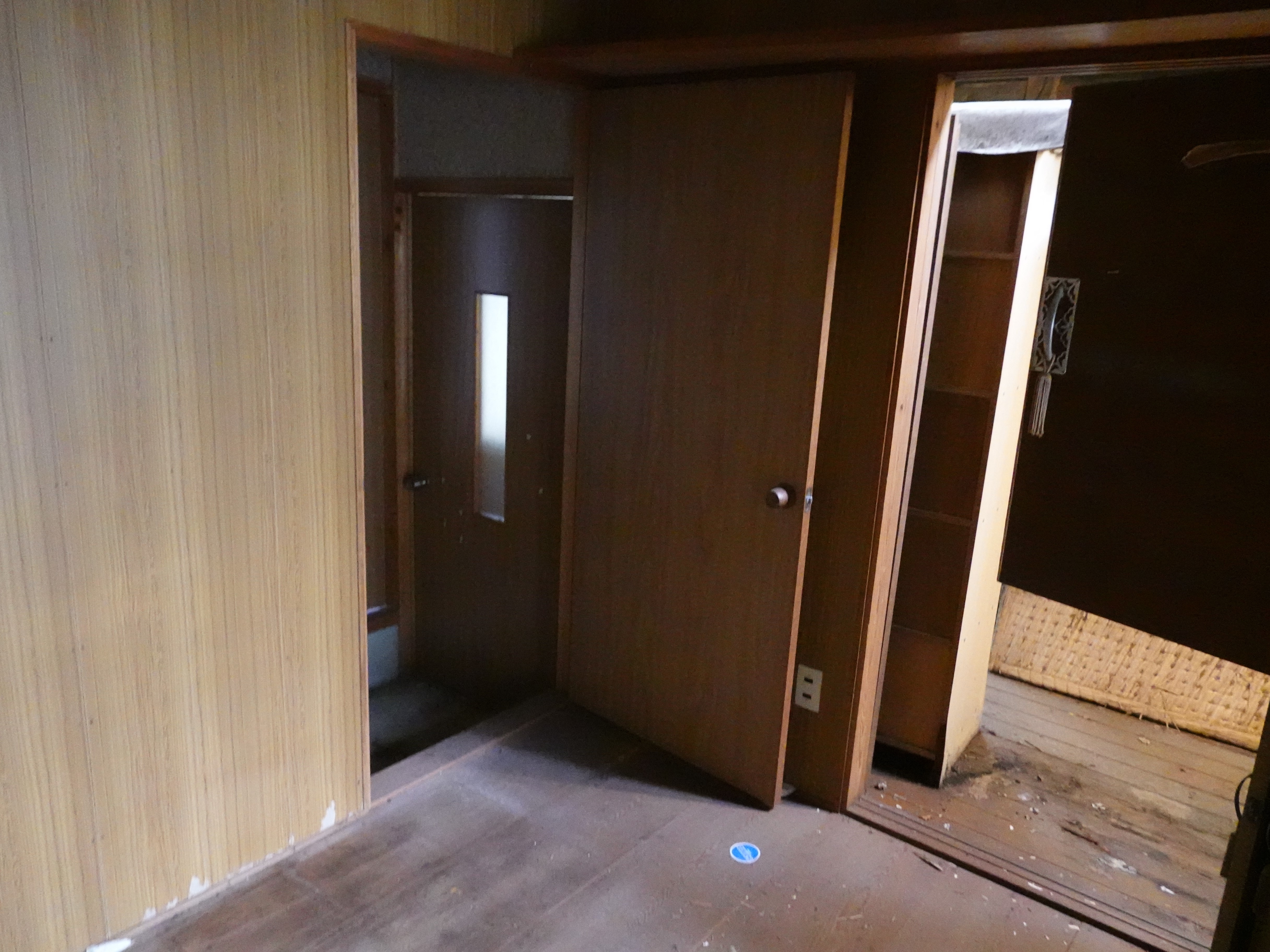 1950s wood house, 18-min walk to station, Mie