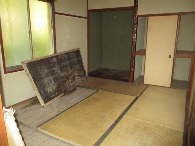 1970s house, 17-min walk to station, Okayama