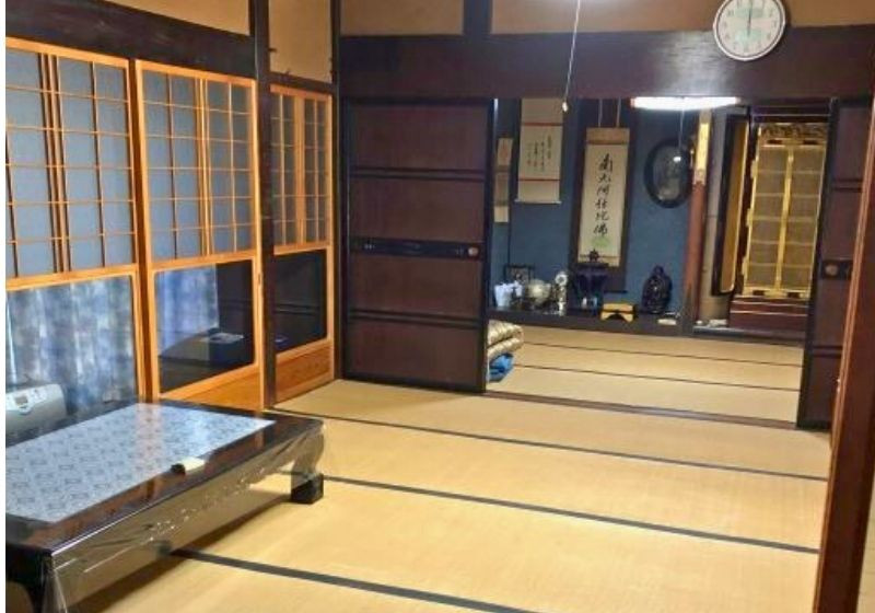 House with storehouses in Shiga