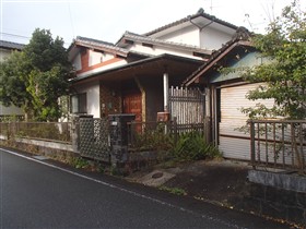Property No. 100 · For Sale · 50-year-old · Wooden 2-story with tile roof