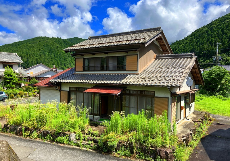 Wood house, 10-min walk to station, Gifu