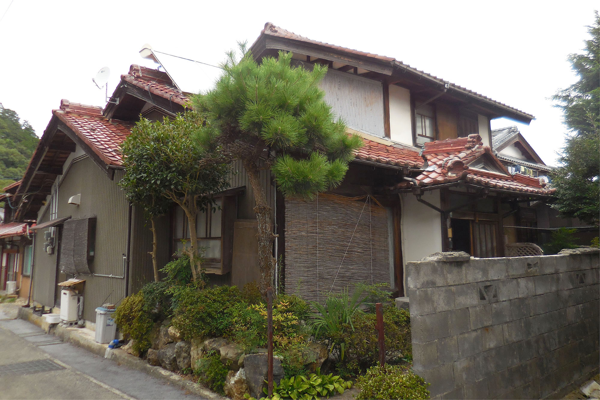 Wood house in Shiga