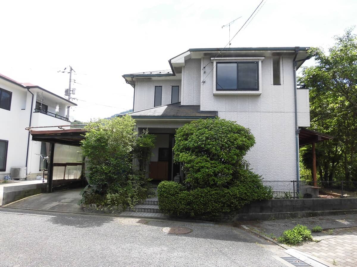 1990s wood house in Hiroshima