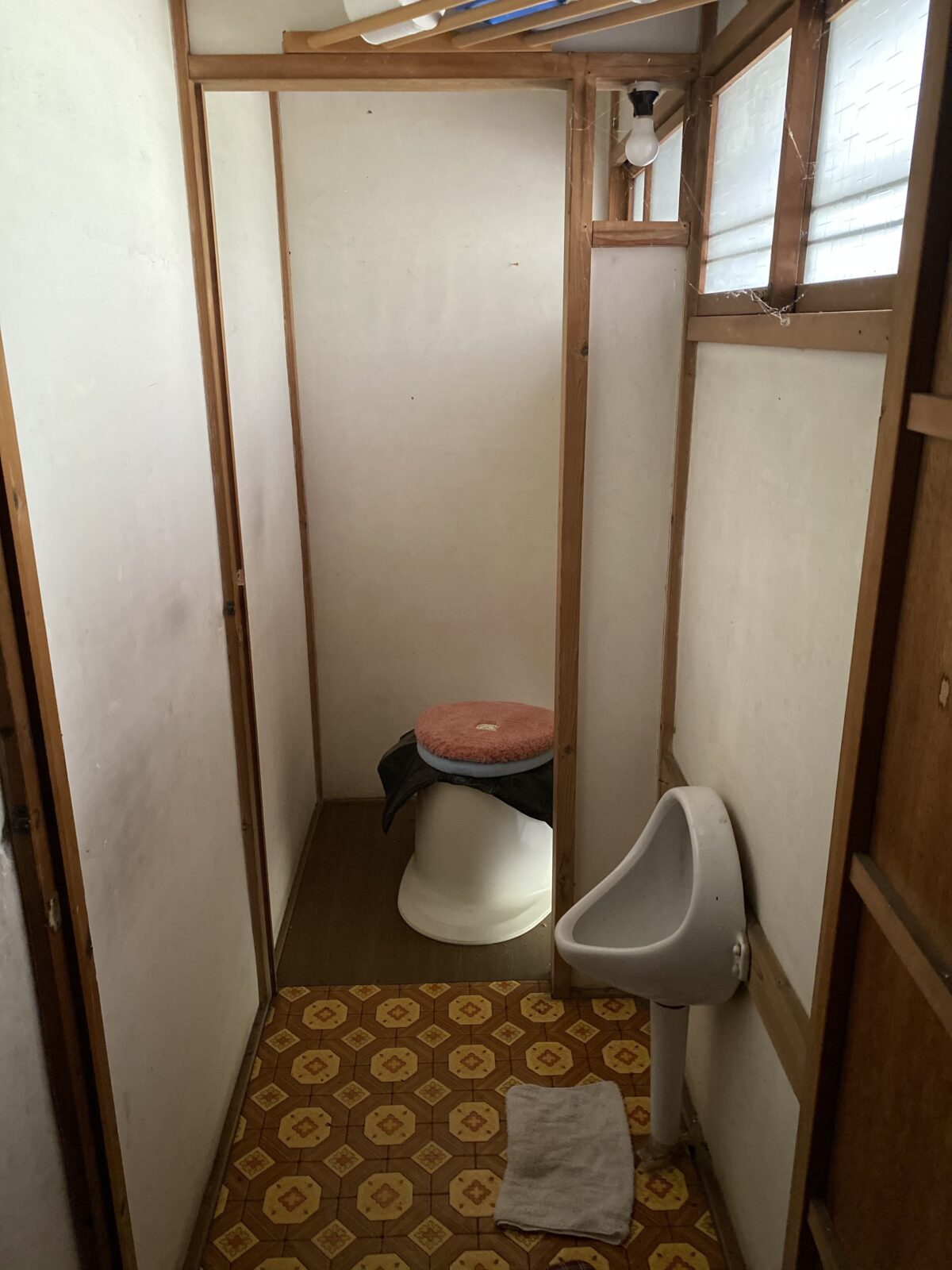 1960s wood house, 20-min walk to station, Saitama