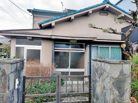 1960s wood house, 17-min walk to station, Nara