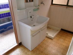 Gero City Akiya Bank [Hagihara 043] For sale 7M yen / Many rooms / Near childcare, hospital, junior high school, drugstore / Yet quiet location / Good sunlight!
