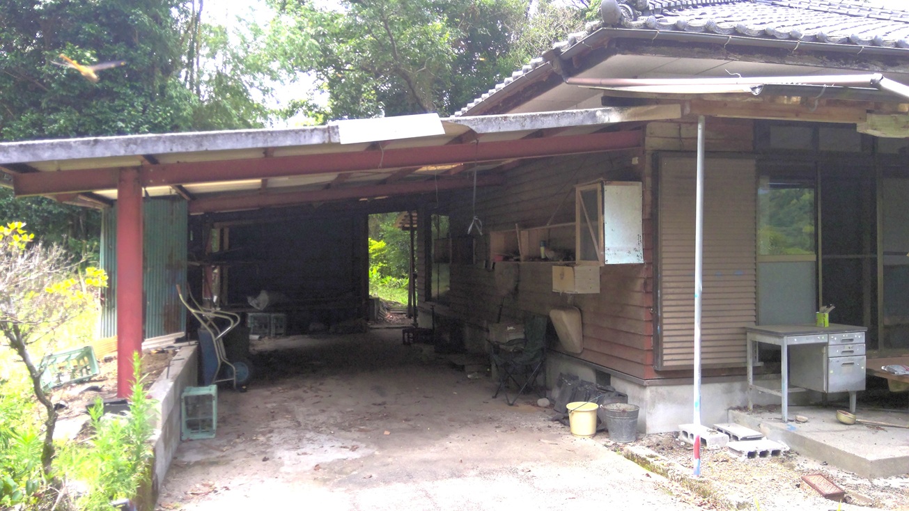 1980s wood house in Koyama, Kimotsuki, farmland, approval needed