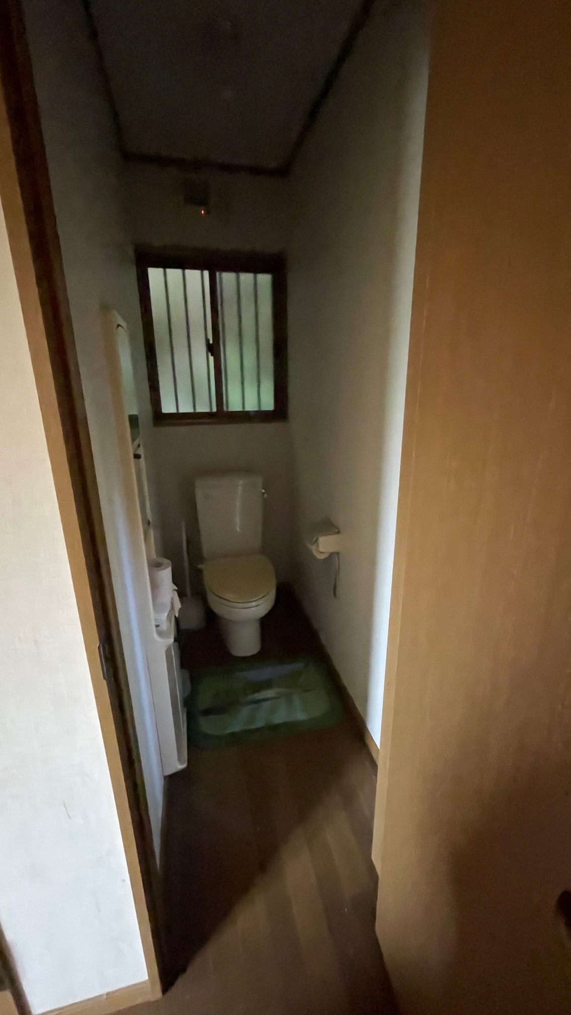 1970s wood house on a large plot in Shizuoka