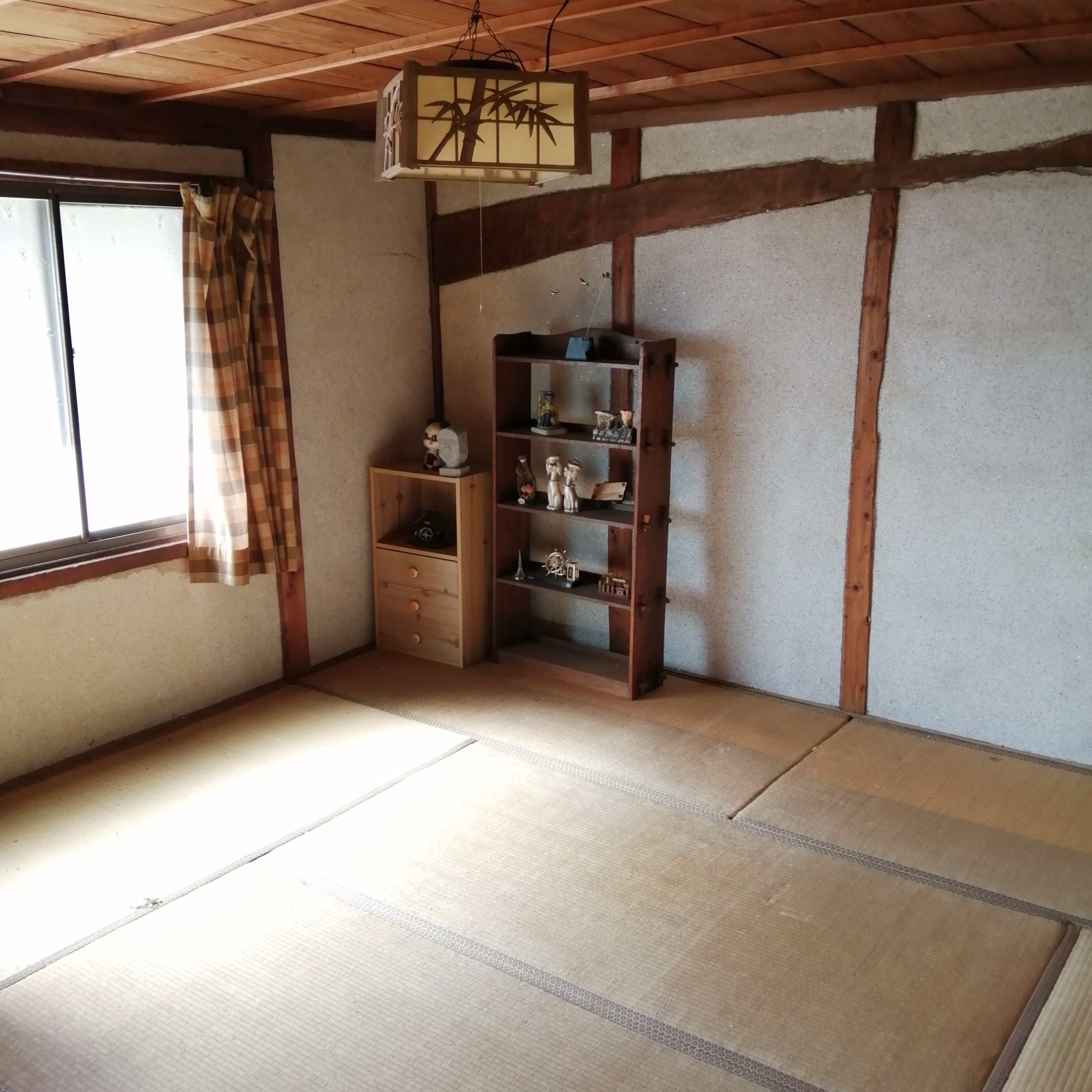 1920s wood house on a large plot in Gifu