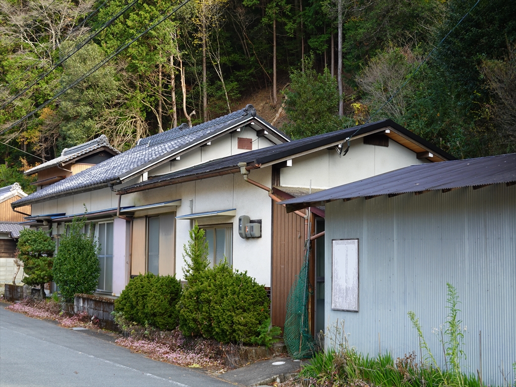 1960s wood house in Mie