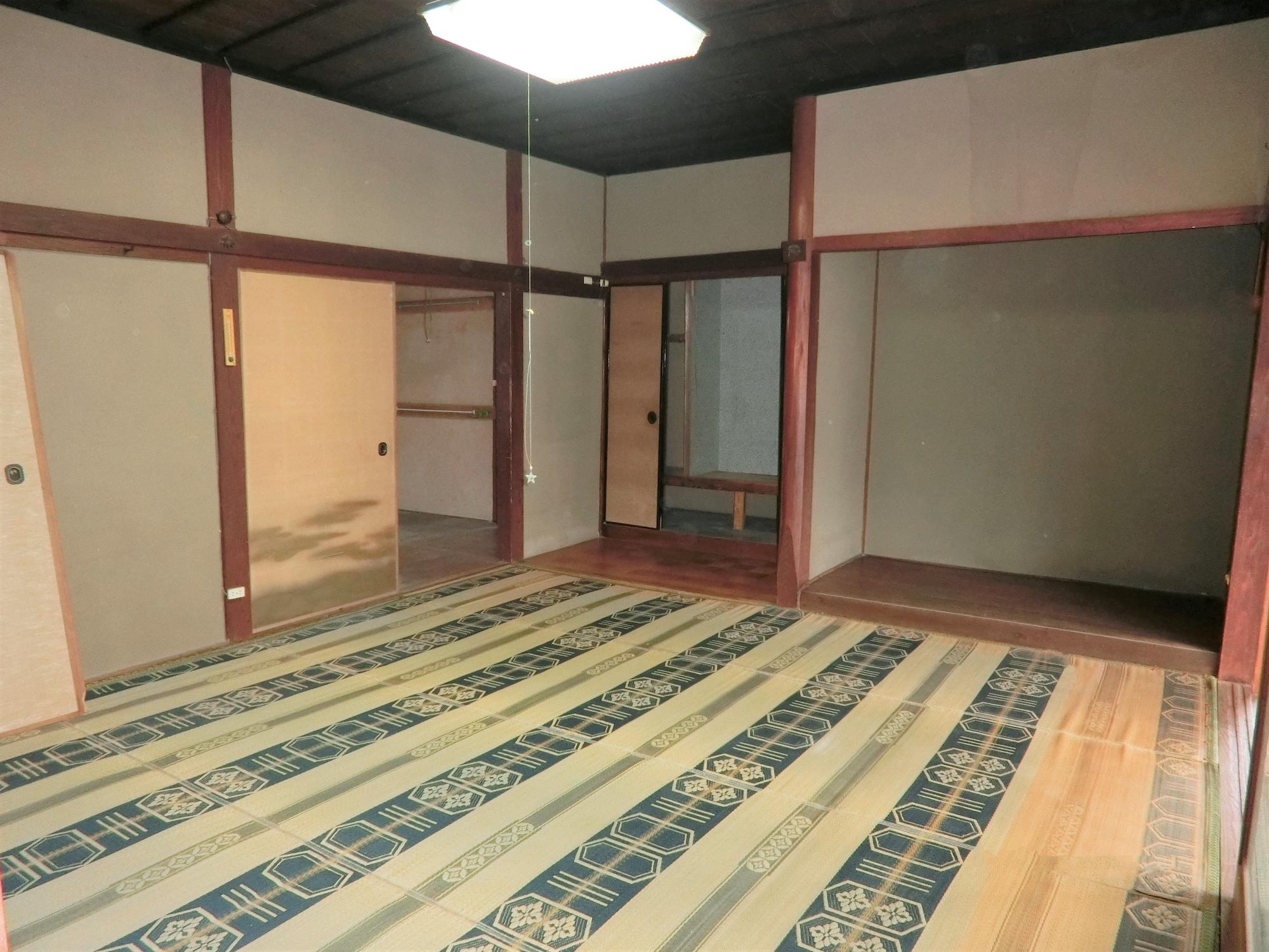 1920s wood house with storehouses in Fukuoka