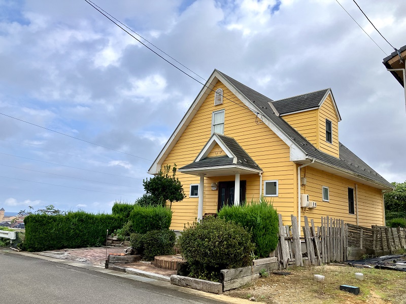 1990s wood house, 8-min walk to station, Tottori