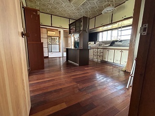 1980s house in Sueyoshi, Soo, farmland, approval needed
