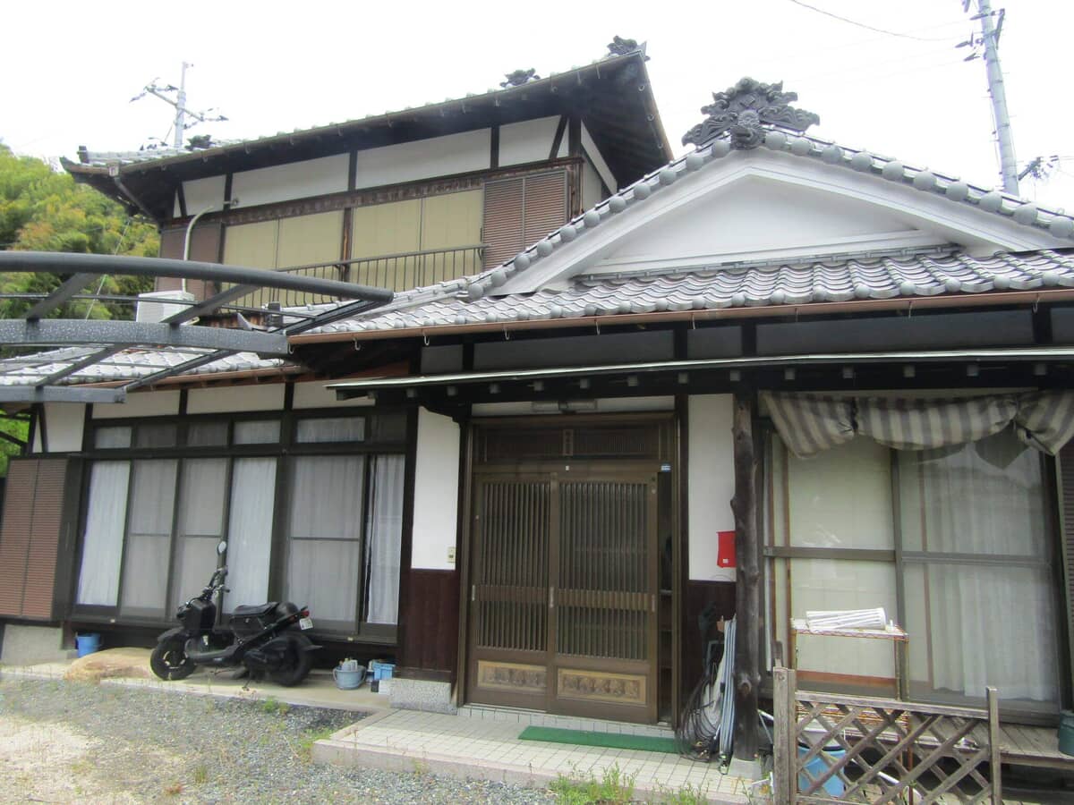 1980s wood house