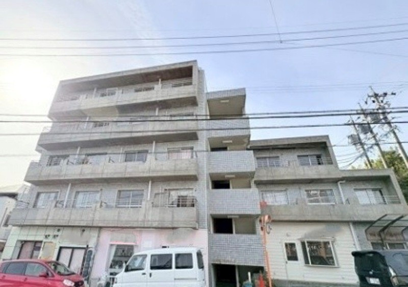 Concrete house, 18-min walk to station, Shizuoka