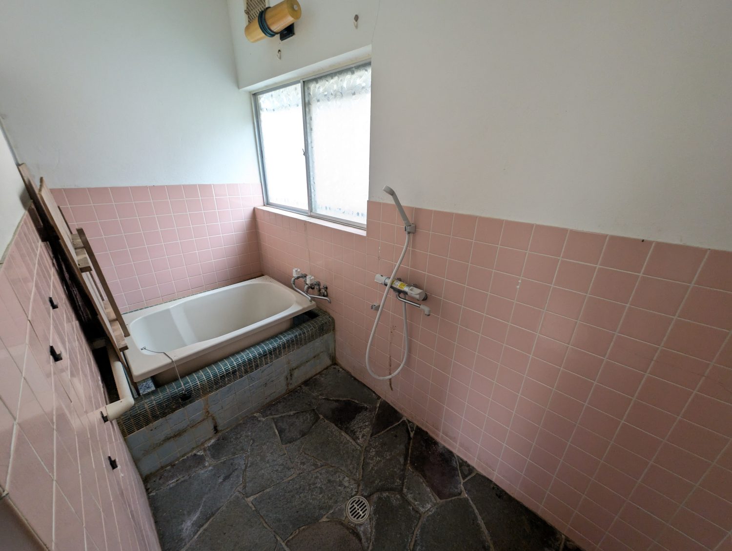 1970s wood house, 6-min walk to station, Hyogo
